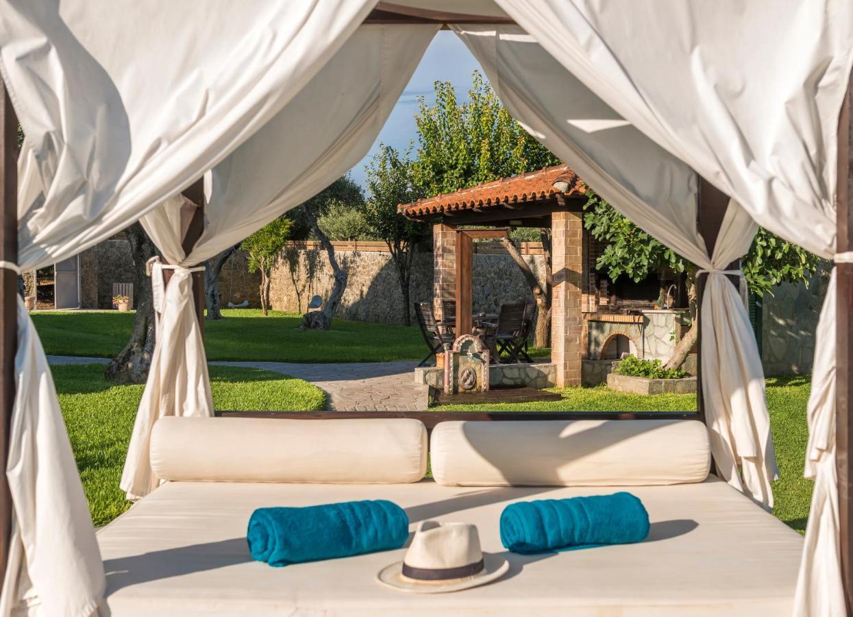 Villa Maxim With Private Pool & Tennis Court Halikounas Ngoại thất bức ảnh