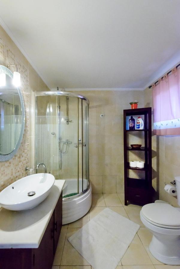 Villa Maxim With Private Pool & Tennis Court Halikounas Ngoại thất bức ảnh