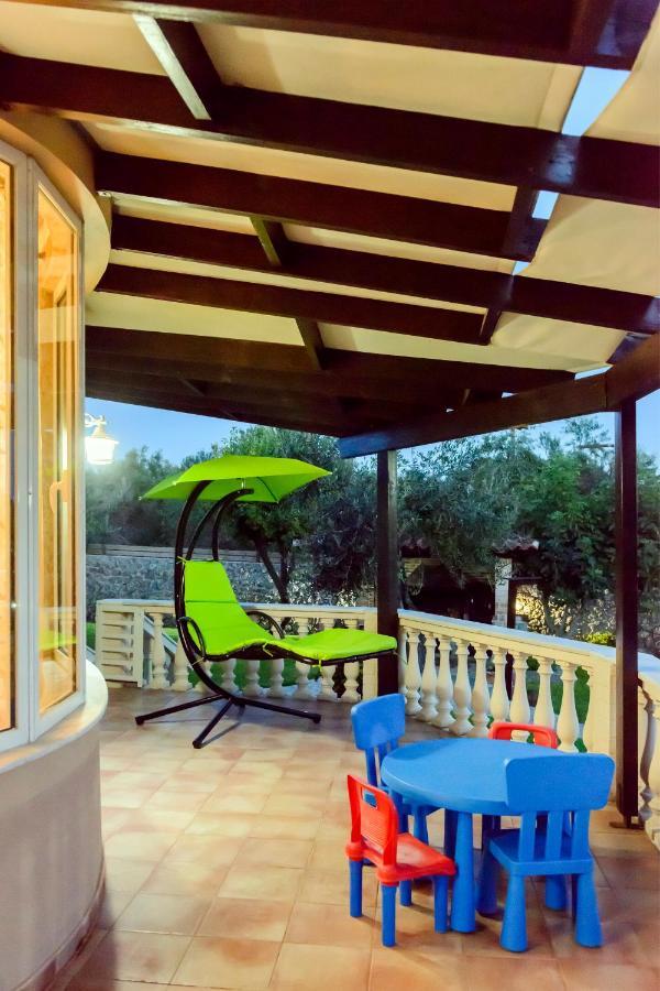 Villa Maxim With Private Pool & Tennis Court Halikounas Ngoại thất bức ảnh