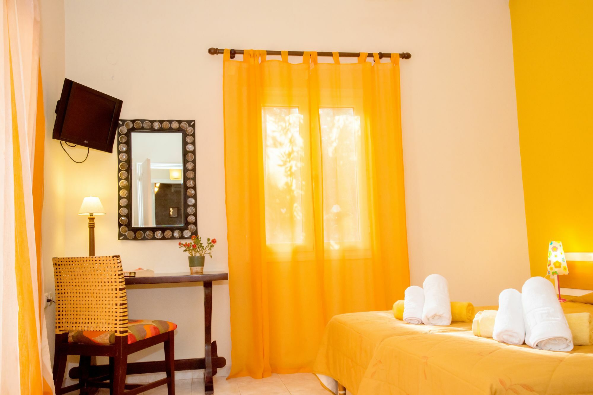 Villa Maxim With Private Pool & Tennis Court Halikounas Ngoại thất bức ảnh